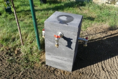 Brunnenpfosten mit 4 Zapfstellen